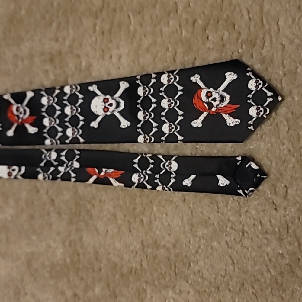 Skull Tie